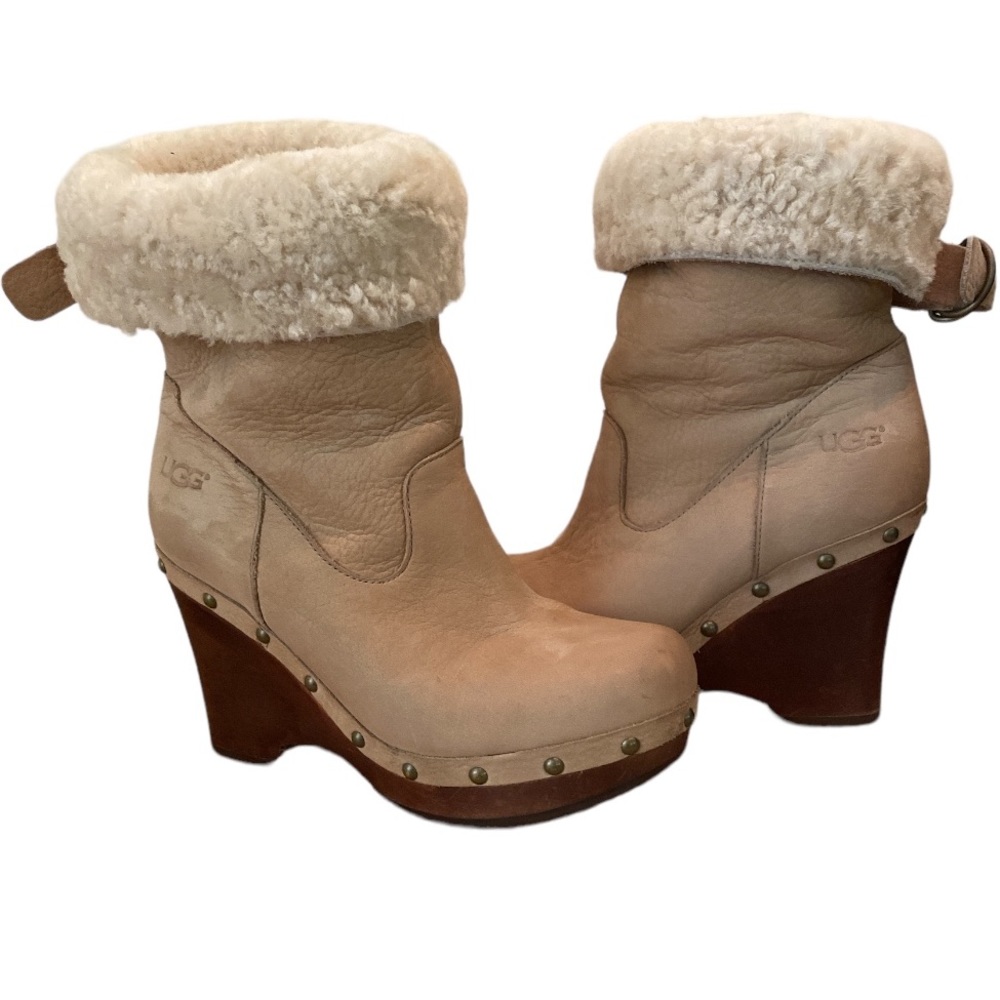 UGG  Tan Suede Heeled Booties With Sherpa Lining Women’s Size 6